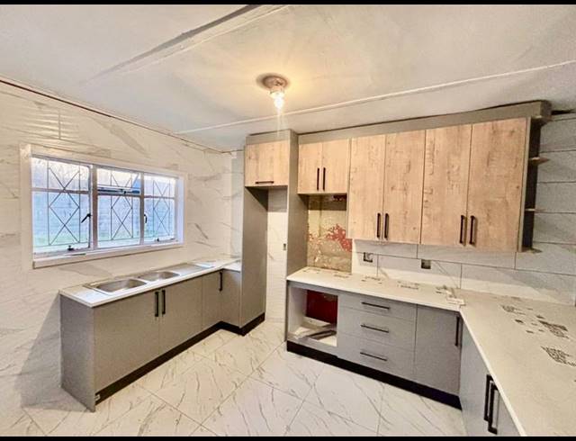 3 BEDROOM HOUSE FOR SALE IN VANDERBIJLPARK CW 6